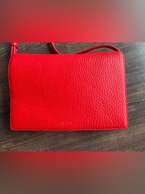 Auxiliary Red Pebbled Leather Crossbody Bag